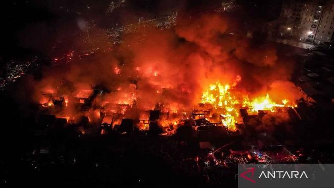Kebakaran di Pasar Jiung Kemayoran Lukai Tiga Warga, Dua Masih Dirawat di RS Hermina