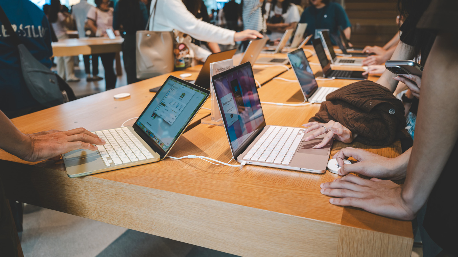 Harga Komponen Meroket, Lima Laptop Terbaik di Bawah Rp 16 Juta Jadi Andalan 2026