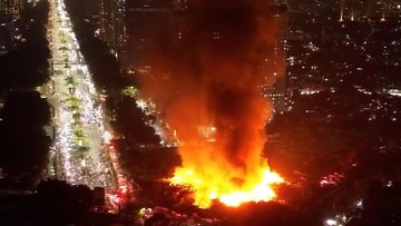 Kebakaran Kemayoran Hanguskan Ratusan Bangunan, Tiga Luka Akibat Korsleting Listrik