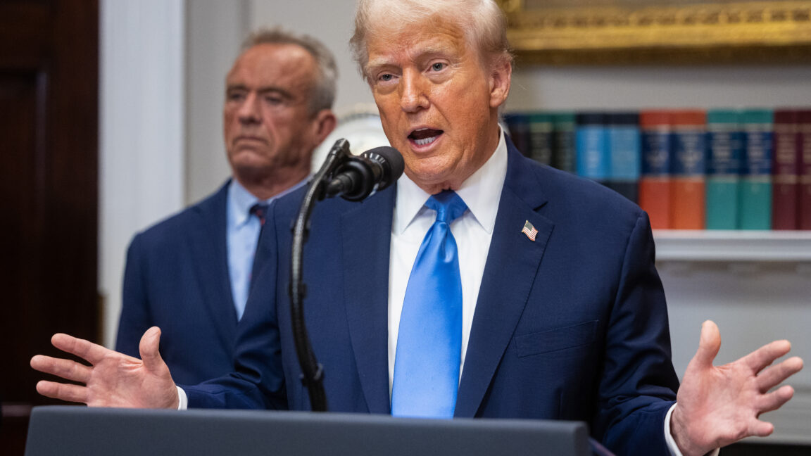 Dokter AS Tolak Rencana Trump Tiru Jadwal Vaksin Denmark, Sebut Tak Ada Dasar Ilmiah