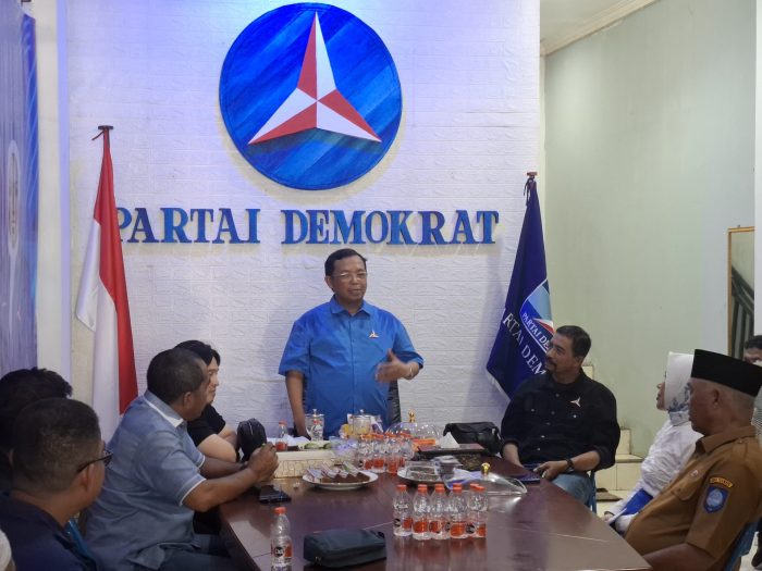 Sekjen Demokrat Herman Khaeron Apresiasi Dedikasi Nasri Abubakar di Ternate, Isyaratkan Kader untuk Pilkada
