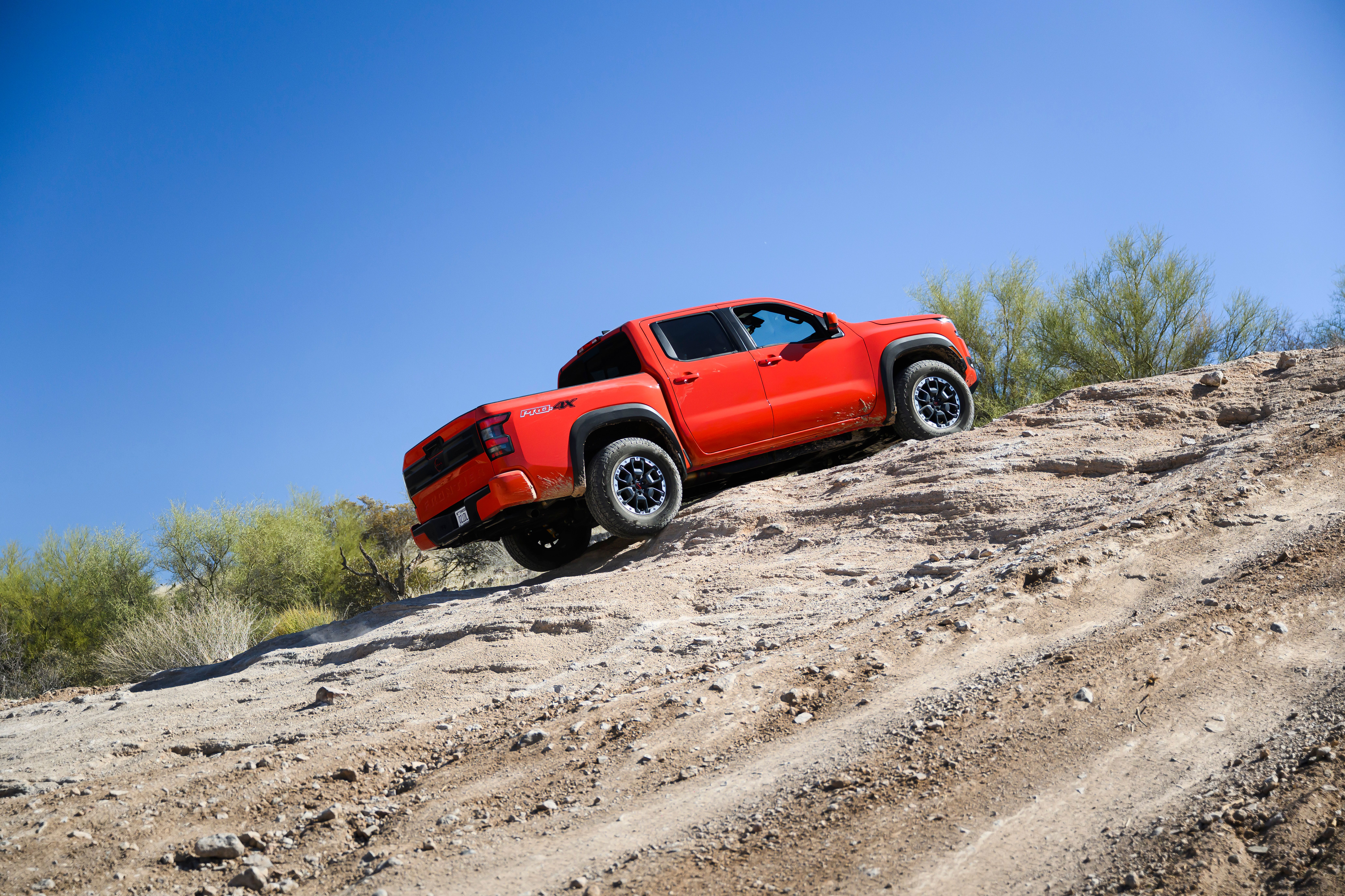Nissan Frontier Buktikan Mesin V6 Masih Relevan di Tengah Gempuran Truk Turbo Empat Silinder