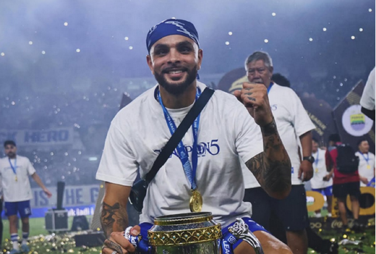 Layvin Kurzawa Ucapkan Salam Perpisahan untuk Bobotoh Usai Kontrak di Persib Bandung Tak Diperpanjang