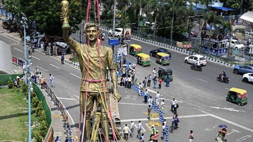 Patung Raksasa Lionel Messi Dibongkar dari Atas Bukit di India karena Alasan Keamanan
