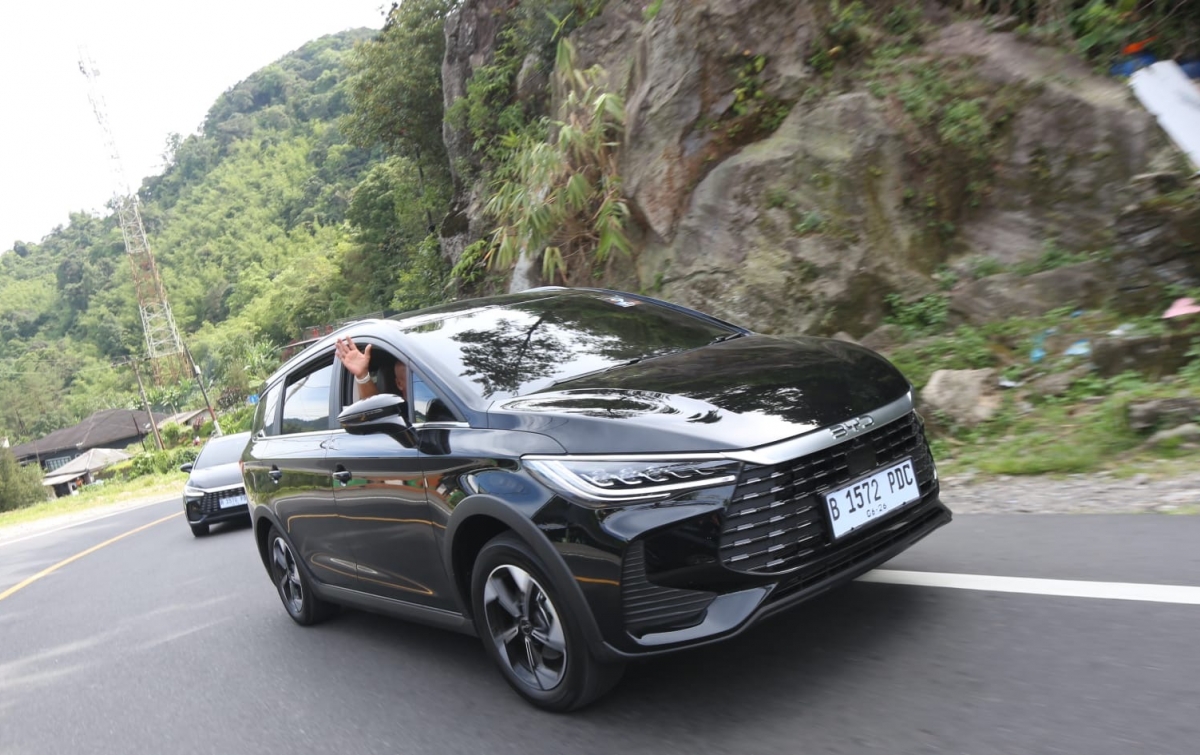 BYD Uji Coba Teknologi Dual Mode di Jalur Medan-Berastagi, Klaim Konsumsi BBM 65 Km/Liter