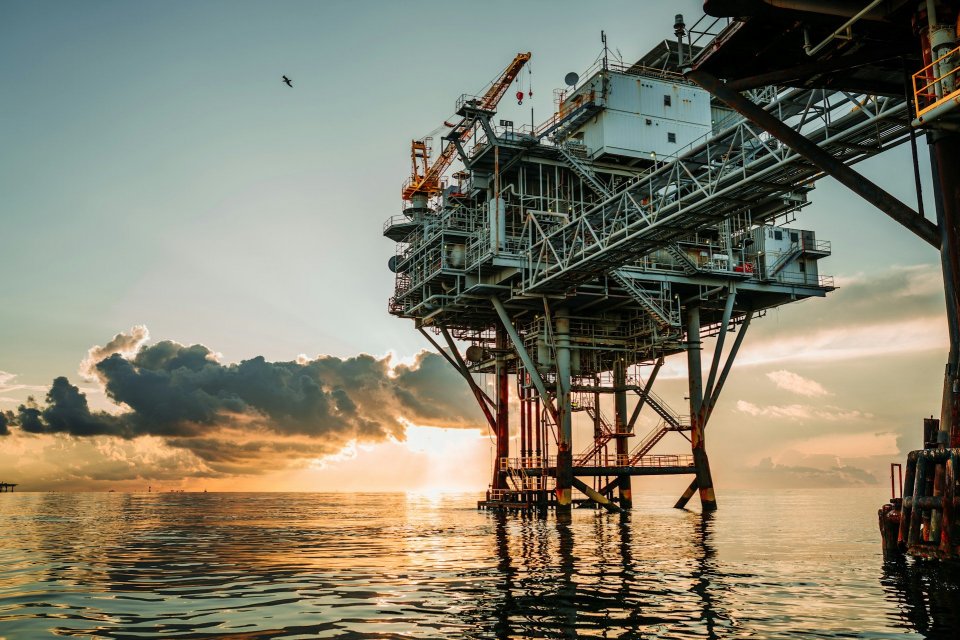 Darurat Energi Mengintai, Pertamina Boleh Impor Migas Tanpa Tender demi Jaga Pasokan