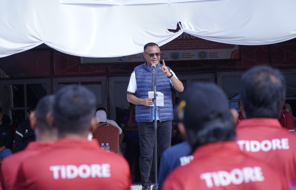 Wali Kota Tidore Lepas 177 Atlet dan Official ke Porprov Malut 2026 di Tobelo, Targetkan Juara di 15 Cabor