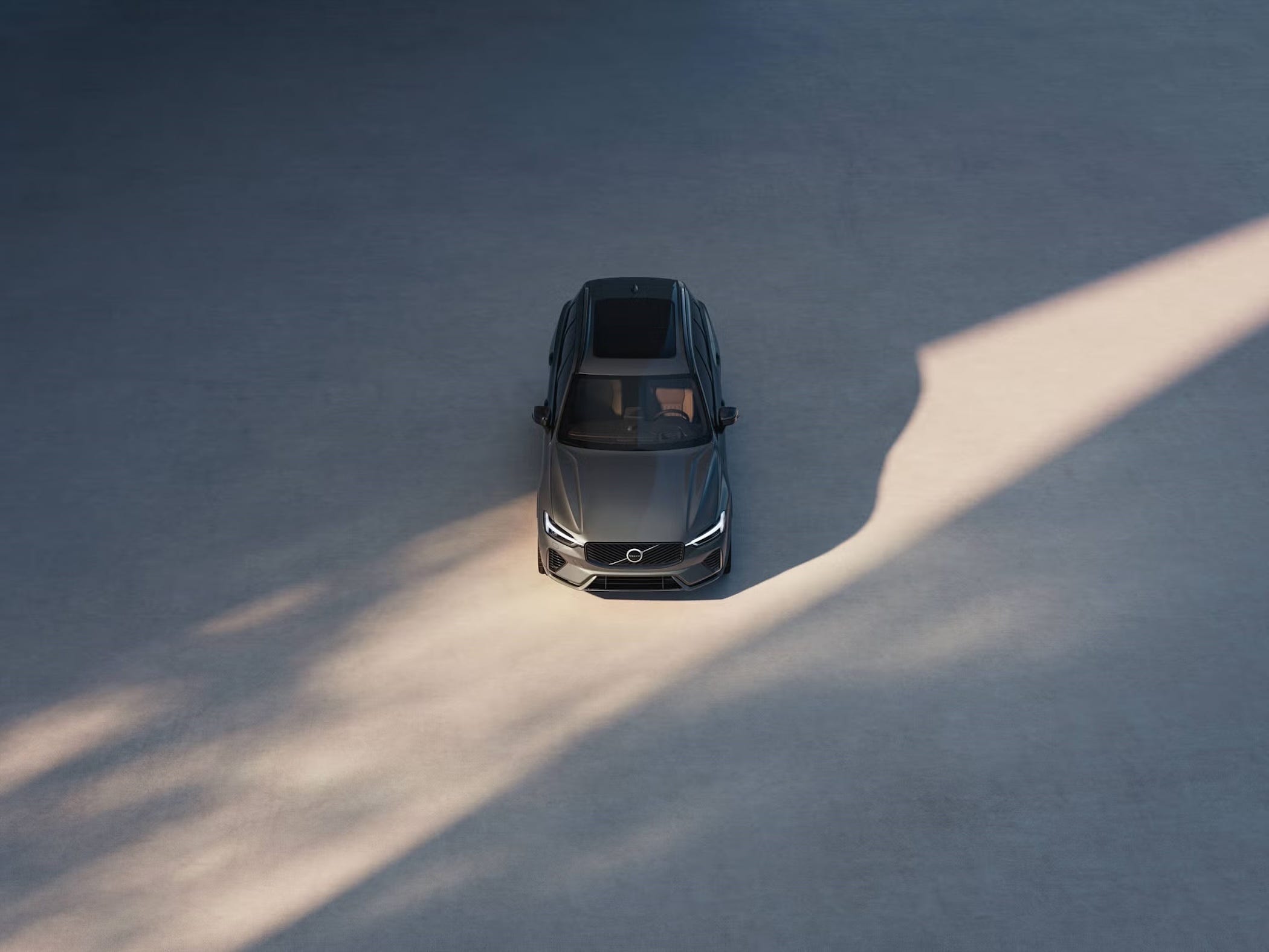 Volvo XC60 Facelift Dilaporkan Siap Mendapat Pembaruan Besar, Jarak Tempuh PHEV Bisa Tembus 160 Km