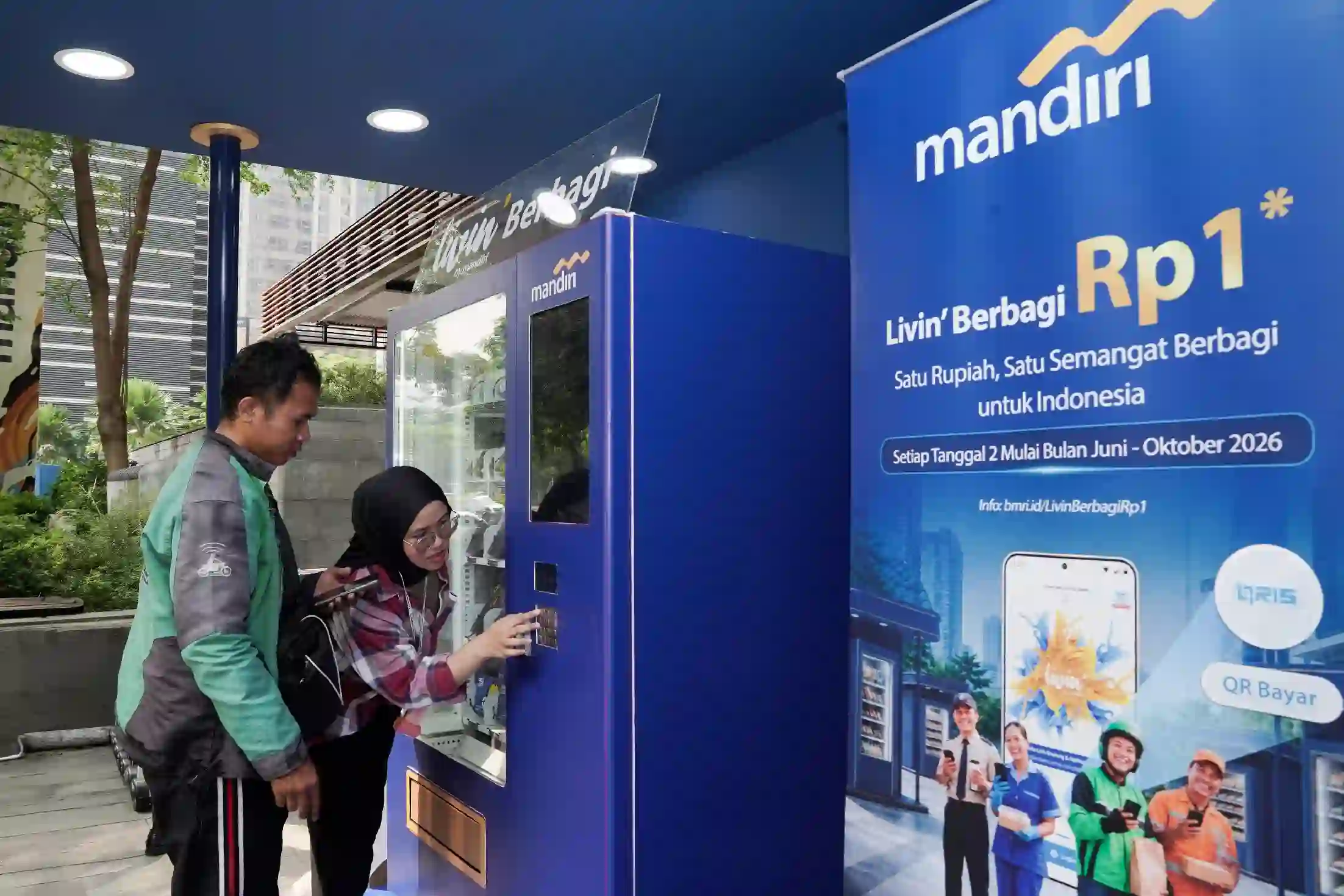 Bank Mandiri Salurkan 3.360 Paket Makanan Lewat Transaksi QRIS Rp1, Target Pekerja Harian