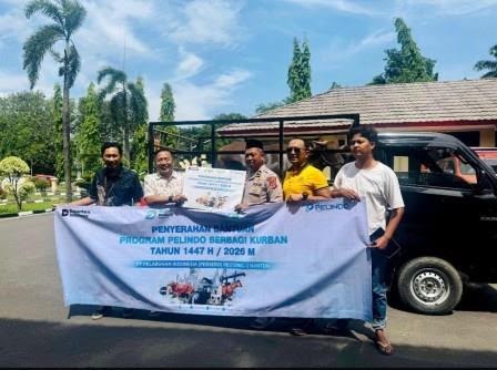 Salurkan 11 Hewan Kurban, Pelindo Regional 2 Banten Perkuat Tali Silaturahmi dengan Warga Sekitar Pelabuhan