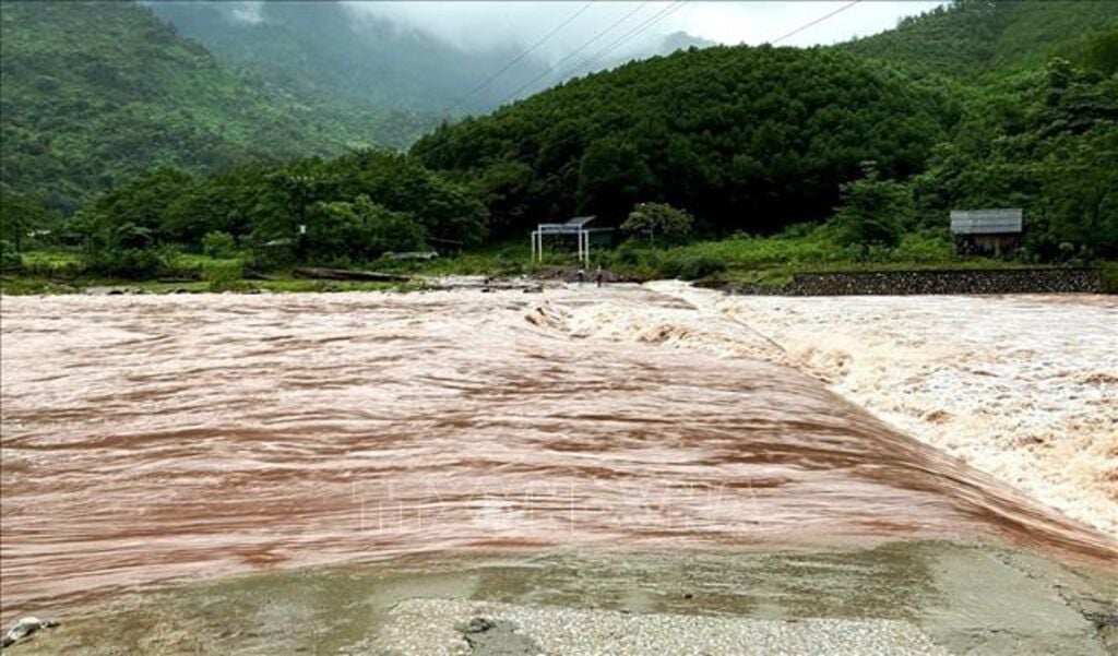 Peringatan Bencana Dikeluarkan untuk Lima Provinsi, Warga Lereng Diminta Waspada Banjir Bandang