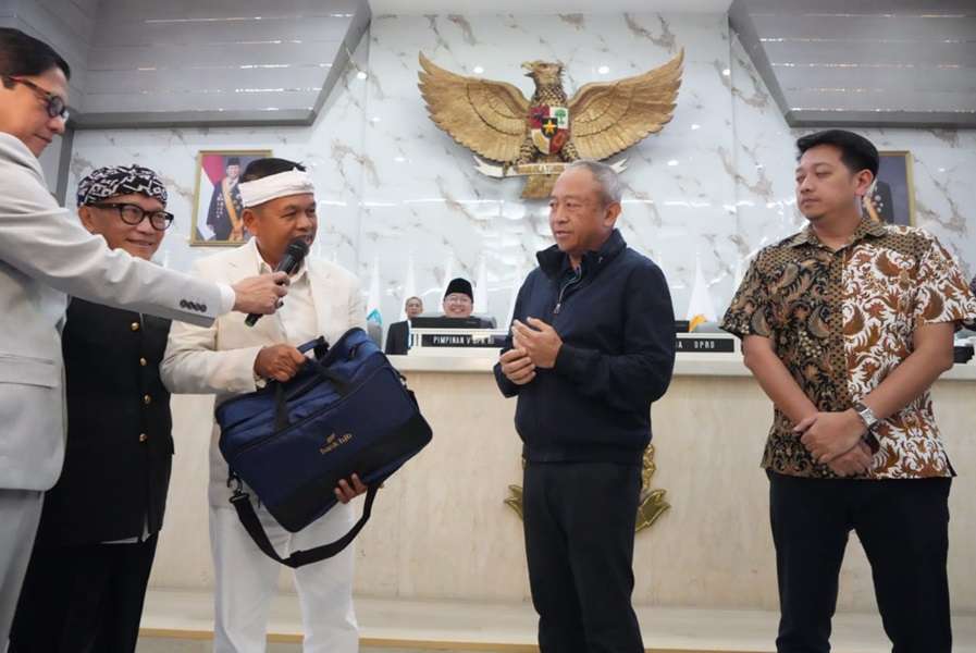 Dedi Mulyadi Tebus Janji, Bonus Rp1 Miliar untuk Persib Bandung Cair dari Hasil Penjualan Sapi