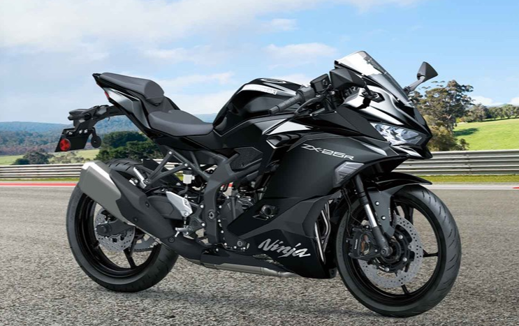 Kawasaki ZX-25R 2026 Pertahankan Mesin 4 Silinder 51 PS, Harga dan Spek Resmi Dirilis