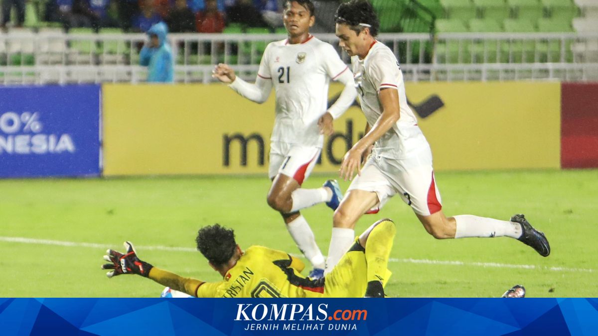 Gol Reno Salampessy Bawa Timnas U19 Indonesia Unggul 1-0 Atas Timor Leste di Babak Pertama, Lampu Stadion Padam