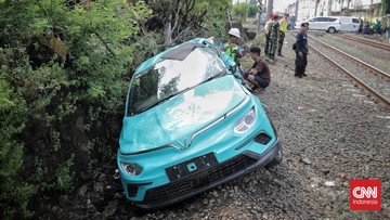 KNKT Pastikan Taksi GSM B 2864 SBX Tak Alami Gangguan Teknis Sebelum Tabrakan KRL di Bekasi Timur
