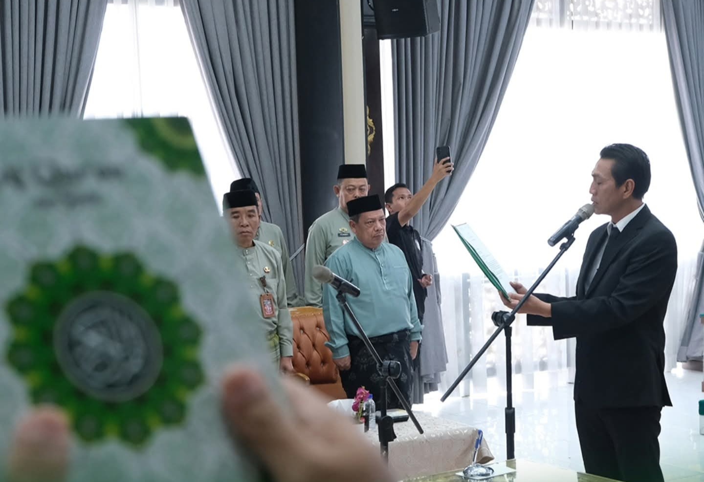Bupati Batang Hari Fadhil Arief Lantik 106 Pejabat, Rotasi dan Promosi untuk Perkuat Pelayanan Publik