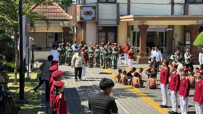 Prabowo Tinjau Sekolah Rakyat di Tabanan, 74 Siswa dari Keluarga Miskin Ekstrem Mulai Ikut Percepatan Belajar