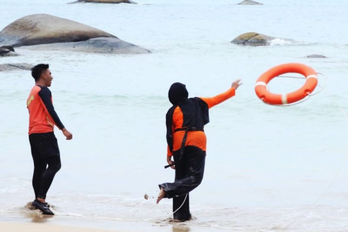 Pelajar SD di Natuna Dapat Edukasi Keselamatan di Air dari SAR, Diajak Antisipasi Kondisi Darurat di Pantai