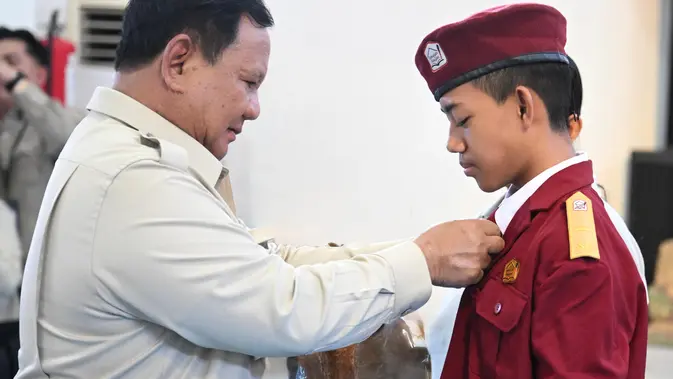 Presiden Prabowo Terkesan dengan Siswa Sekolah Rakyat yang Bercita-Cita Jadi Menteri Pendidikan