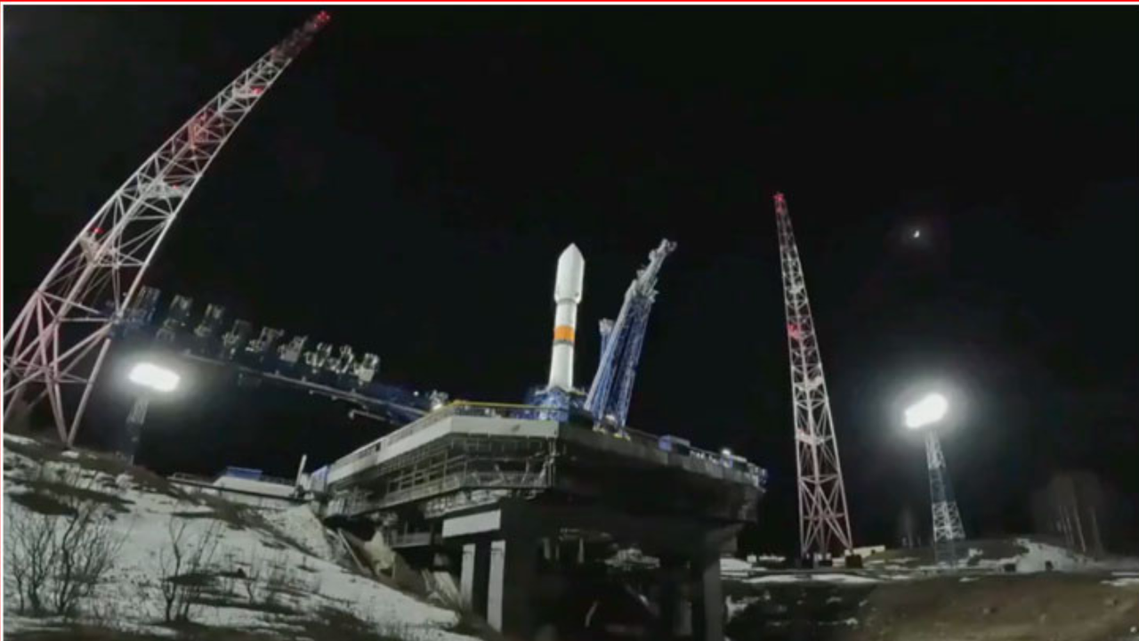 Satelit Perdana Jaringan Broadband Rusia Rassvet Jatuh ke Atmosfer, 15 Unit Lain Masih Bertahan di Orbit