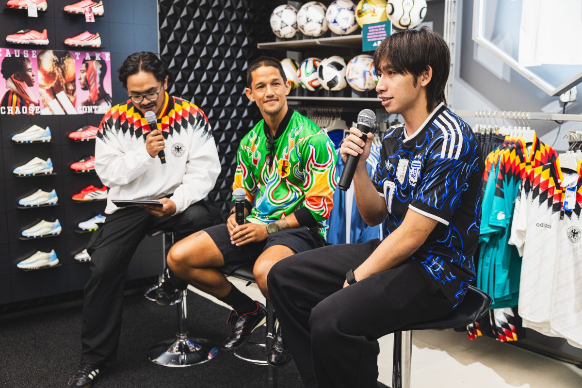Irfan Bachdim dan Arlyansyah Warnai Pembukaan Toko Sepak Bola Adidas di Jakarta