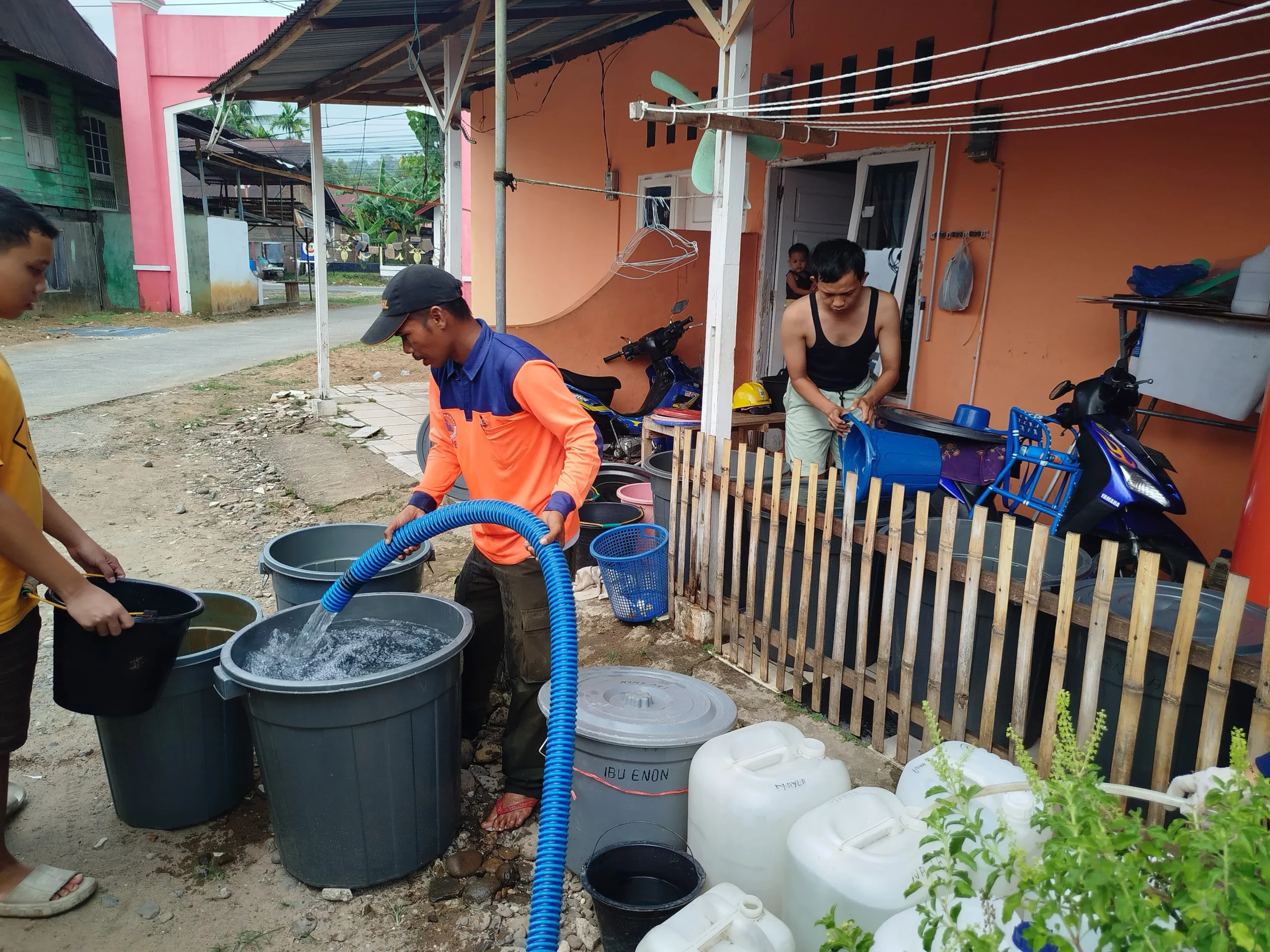 Pascabanjir Bandang November 2025, BPBD Padang Distribusikan 20 Juta Liter Air Bersih hingga Juni 2026