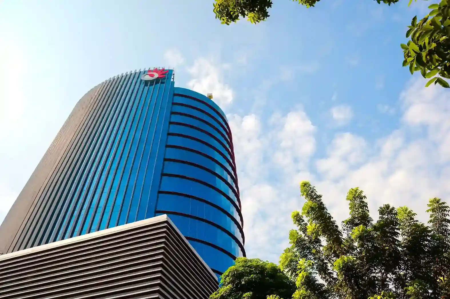 Telkom Bagikan Dividen Rp21,9 Triliun dan Buyback Rp4 Triliun, Rombak Jajaran Komisaris