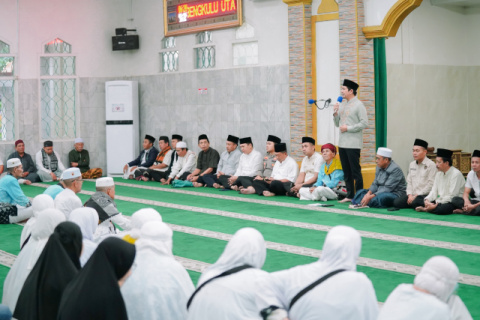 Bupati Bengkulu Utara Arie Septia Adinata Sambut 28 Jamaah Haji, Satu Meninggal di Tanah Suci