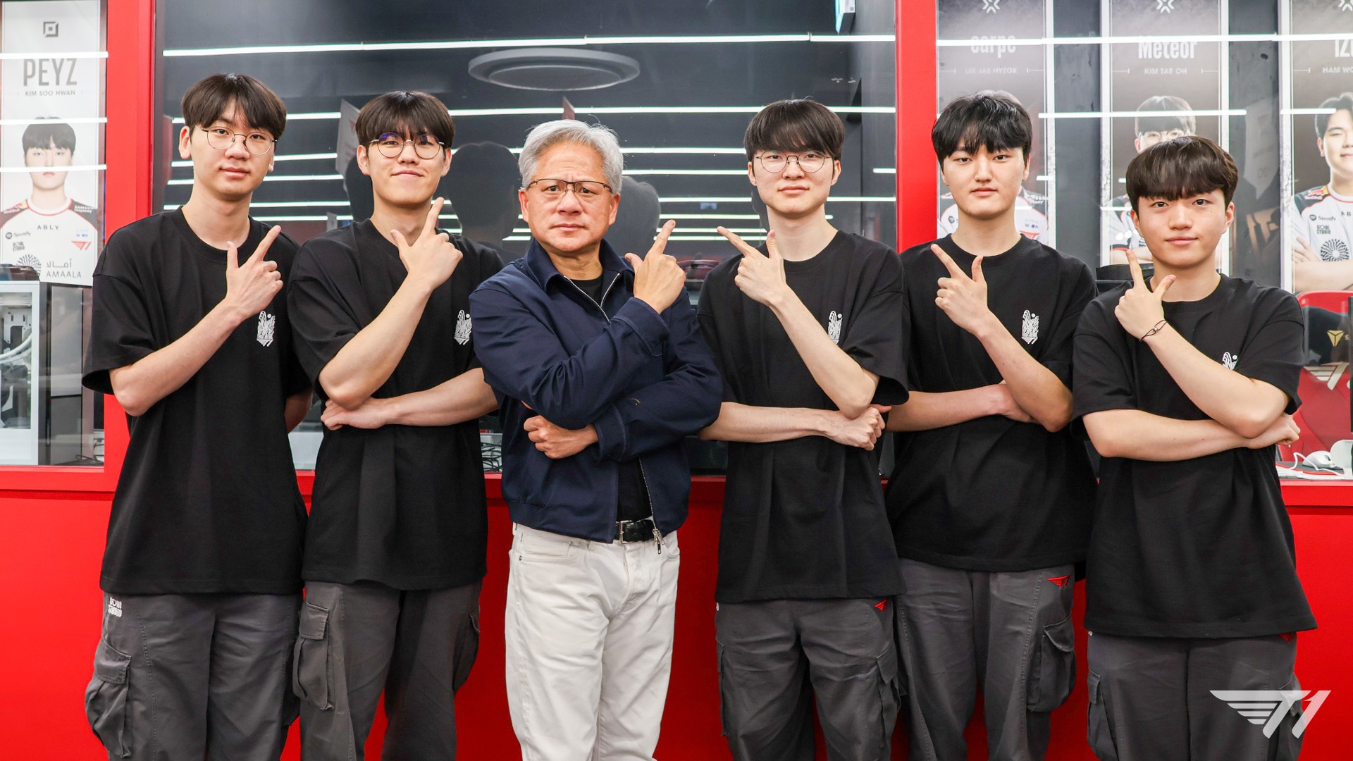 Jensen Huang Bawa Superchip RTX Spark ke Korea Selatan, Pamerkan Game AAA 1440p di PC Bang