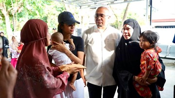 Kunjungi Panti di Padang, Putri Andre Rosiade Serahkan Bantuan Rp30 Juta dan Berkomitmen Jadi Donatur Tetap
