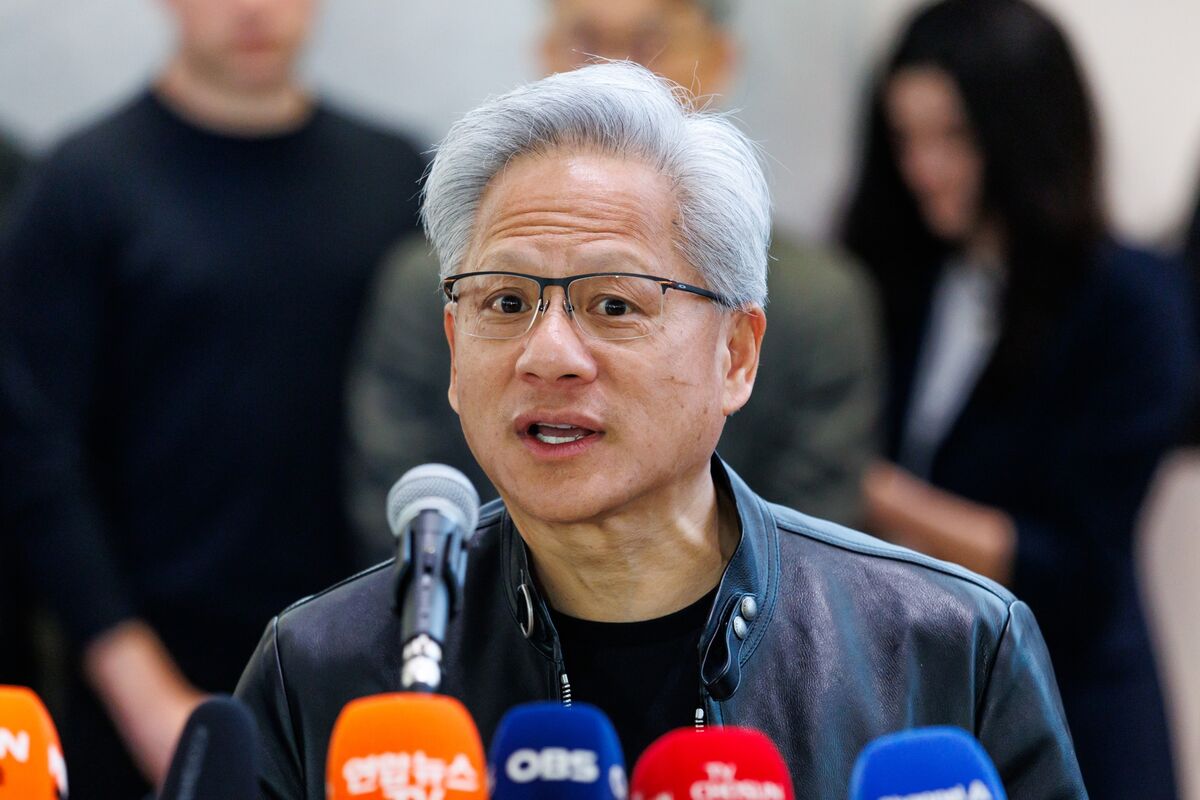 CEO Jensen Huang Sebut Aksi Jual Saham Teknologi Global sebagai Peluang Beli, Ekspansi AI Baru Dimulai