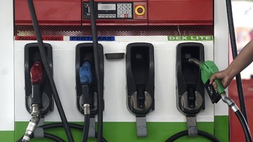 Harga Solar Nonsubsidi Naik ke Rp24.800, Penjualan Mobil Diesel Toyota di Jawa Timur dan Sumatra Tersendat