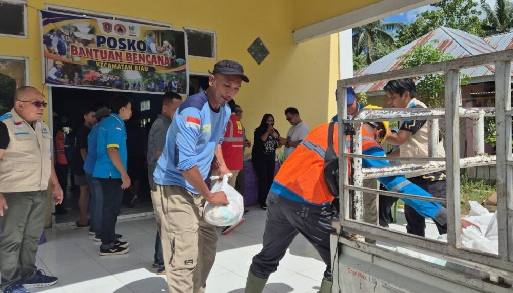PLN Salurkan 535 Paket Sembako ke Lima Desa di Gorontalo Utara, Bantuan Langsung untuk Korban Banjir