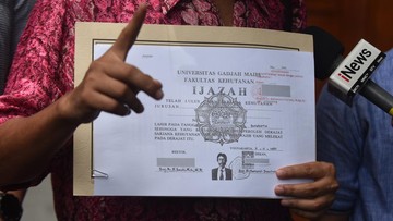 YouTuber Temukan Perbedaan Letak Cap Legalisasi Ijazah Jokowi antara Arsip PDIP dan KPU