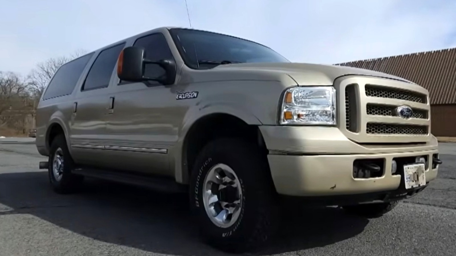 Ford Excursion 2000: SUV Terbesar dan Terberat di Dunia yang Ditenagai Mesin Diesel Terganas Ford