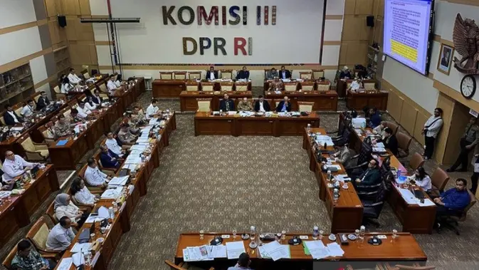 DPR Sahkan RUU Polri Menjadi Undang-Undang, Delapan Pokok Transformasi Disepakati