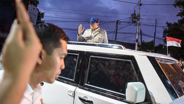 Atap Mobil Maung Bocor Kena Rembesan Air Hujan, Prabowo Tetap Nekat Pakai: Ini Pesan ke PT Pindad