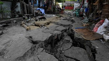 Retakan Sepanjang 500 Meter Belah Jalan dan Rumah Warga di Filipina Selatan Pasca Gempa M7,8