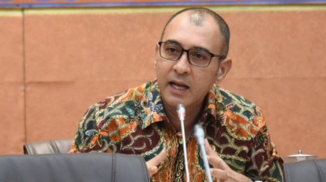 Ketergantungan Impor Bahan Baku Obat Capai 95 Persen, DPR Dorong Bio Farma Genjot Herbal Lokal