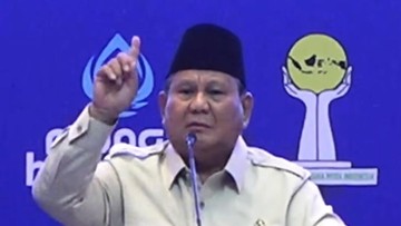 Presiden Prabowo Berkelakar Pantau Indonesia dari Alam Kubur, Pesan untuk Generasi Muda Jangan Khianati Bangsa
