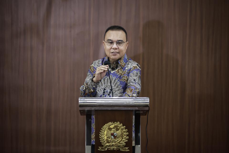 IHSG Anjlok 32%, Rupiah Tembus Rp 18.153: DPR Minta Warga Jual Dolar, Himbara Disiapkan Buyback Saham