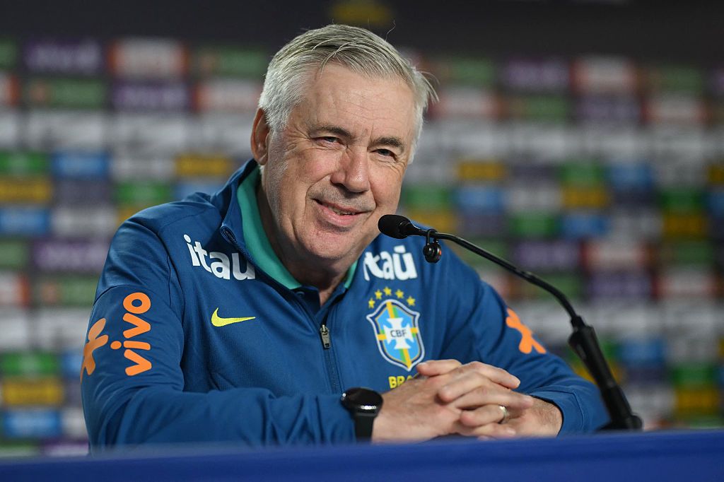 Carlo Ancelotti Bawa Gaya 