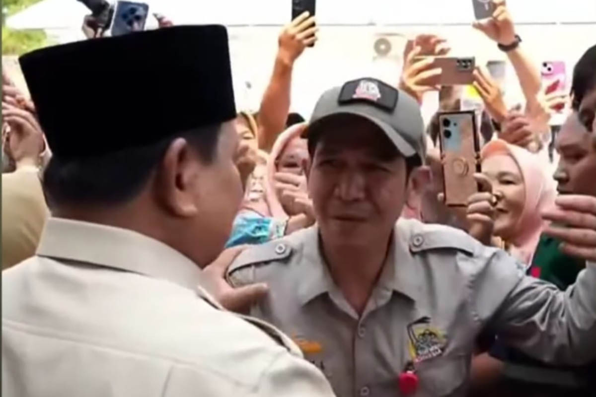 Pengurus Tani Merdeka Lampung Barat Sampaikan Aspirasi Irigasi ke Mensesneg Saat Sambut Presiden Prabowo di Pesisir Barat