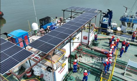 Pertamina Pasang PLTS di Kapal Pengangkut Minyak, Emisi Karbon Terpangkas 79 Ton per Tahun