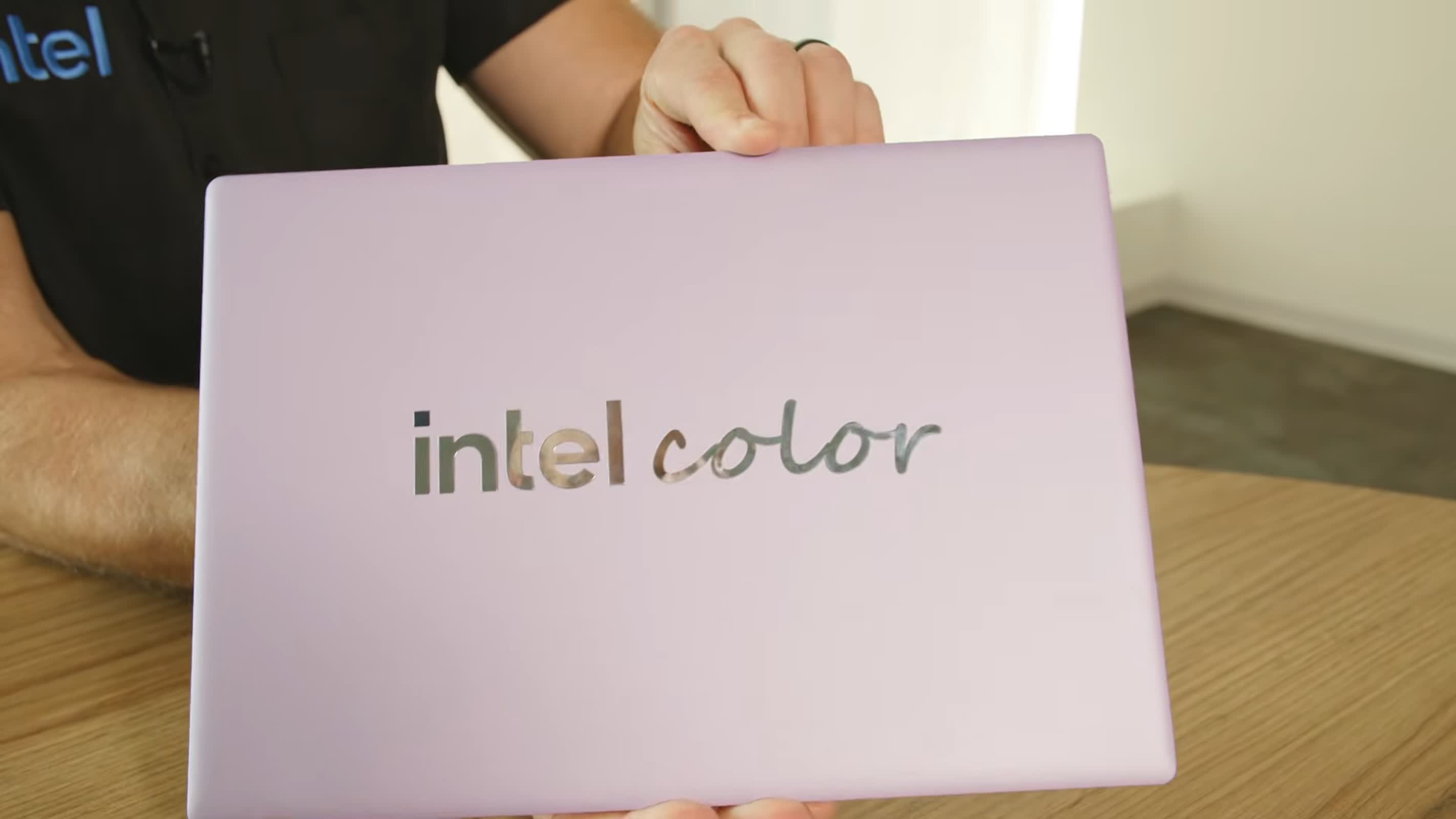 Intel Project Firefly Pinjam Komponen Smartphone untuk Bangun Laptop Murah yang Lebih Berkelas