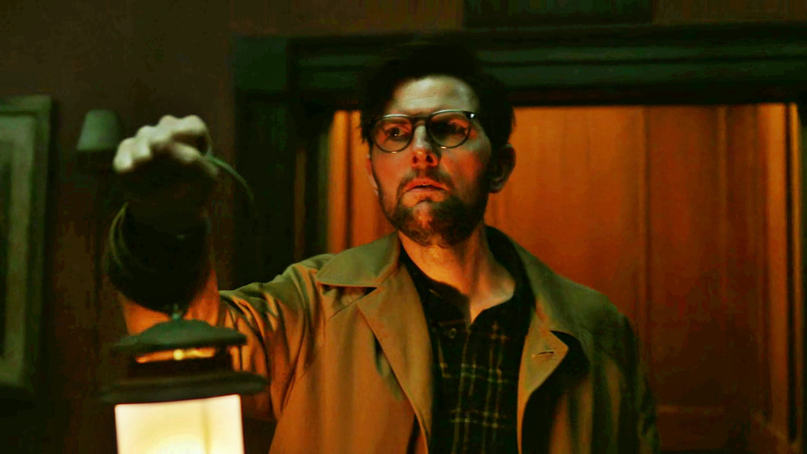 Adam Scott Main Film Horor Irlandia di Sela Syuting Severance, Hasilnya Memukau