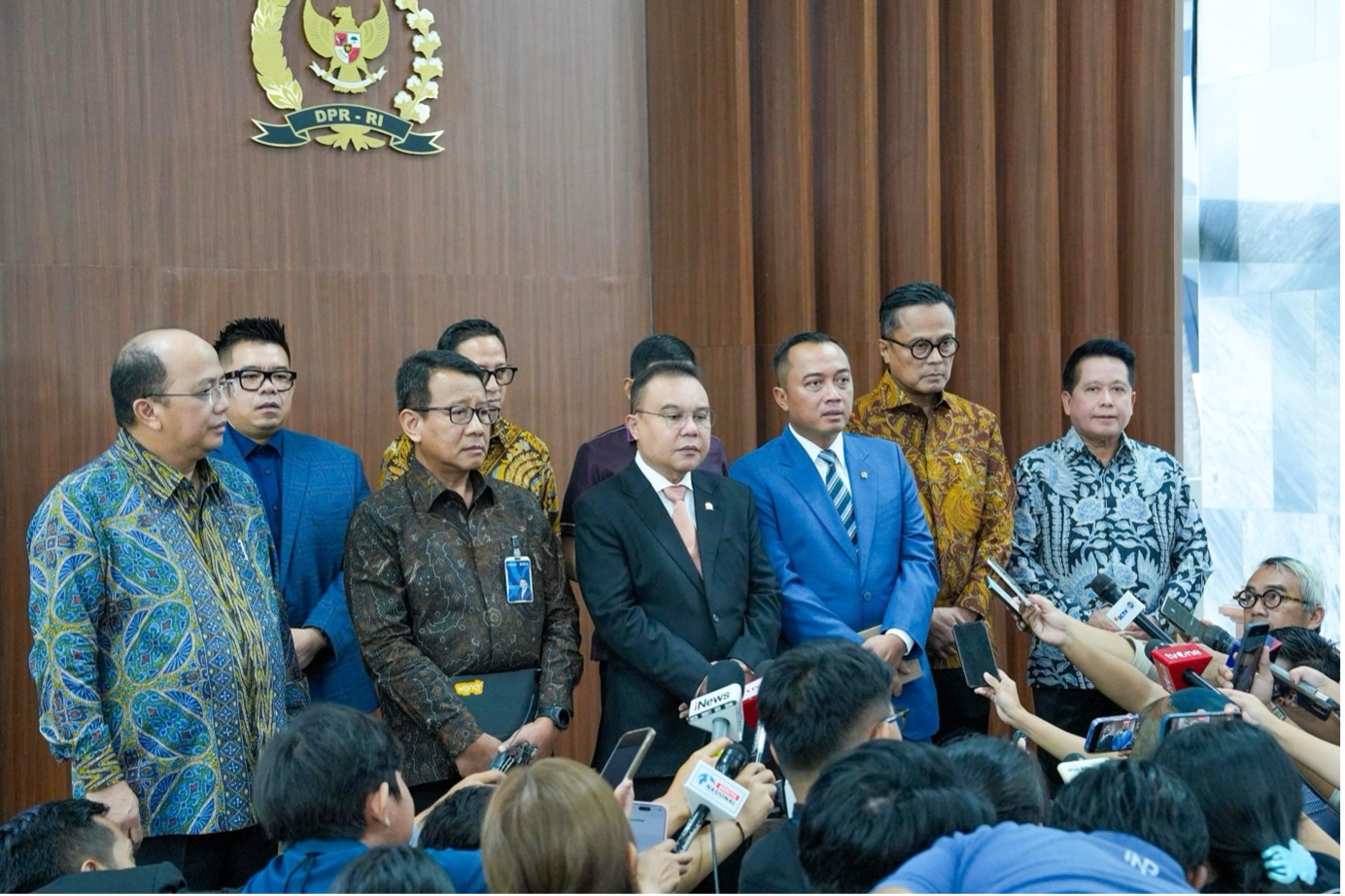 Pemerintah dan Danantara Siapkan Buyback Saham BRI, Bank Mandiri, dan BUMN Lain demi Redam Gejolak IHSG