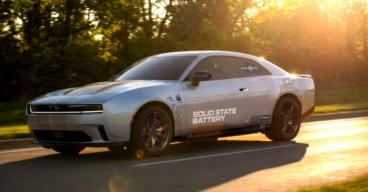 Stellantis dan Factorial Mulai Uji Jalan Baterai Solid-State di Dodge Charger Daytona, Jarak Tempuh Tembus 600 Mil