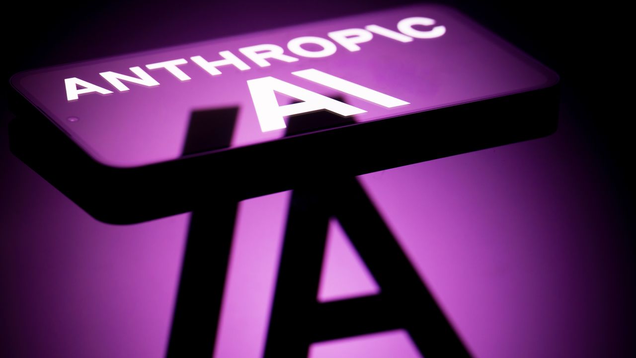 Microsoft Larang Karyawan Pakai Claude Fable 5 Setelah Anthropic Ubah Kebijakan Retensi Data