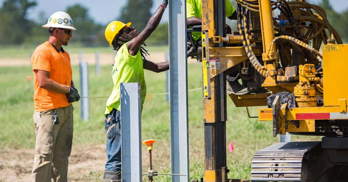 Proyek Solar Plus Baterai Terbesar di AS, Steel River Energy Center, Amankan Pendanaan Rp 56 Triliun